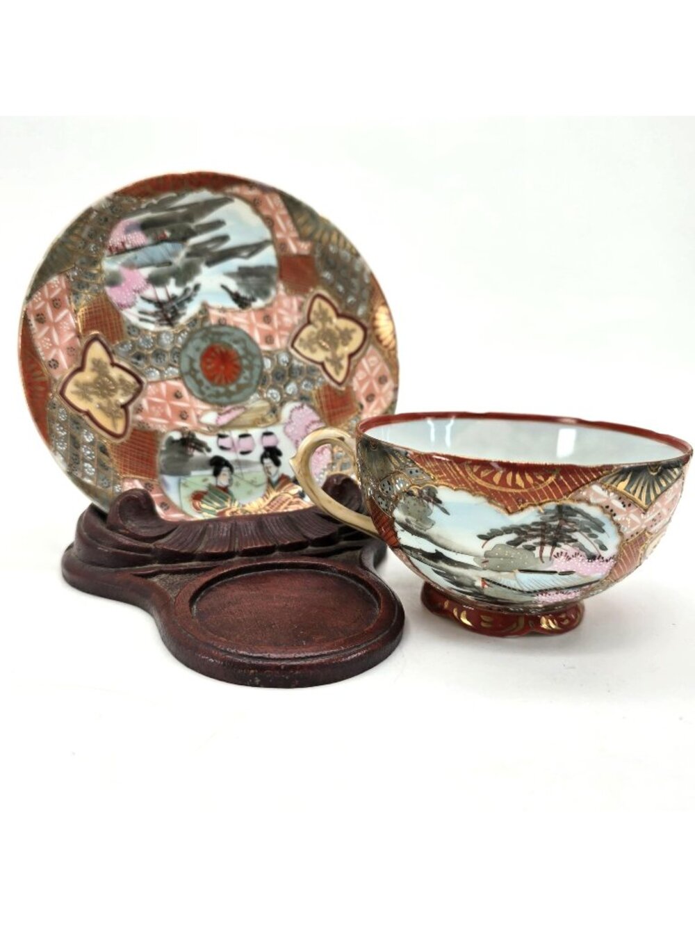 Antique Japanese Geisha Kutani Teacup & Saucer Set With Wood Stand je206